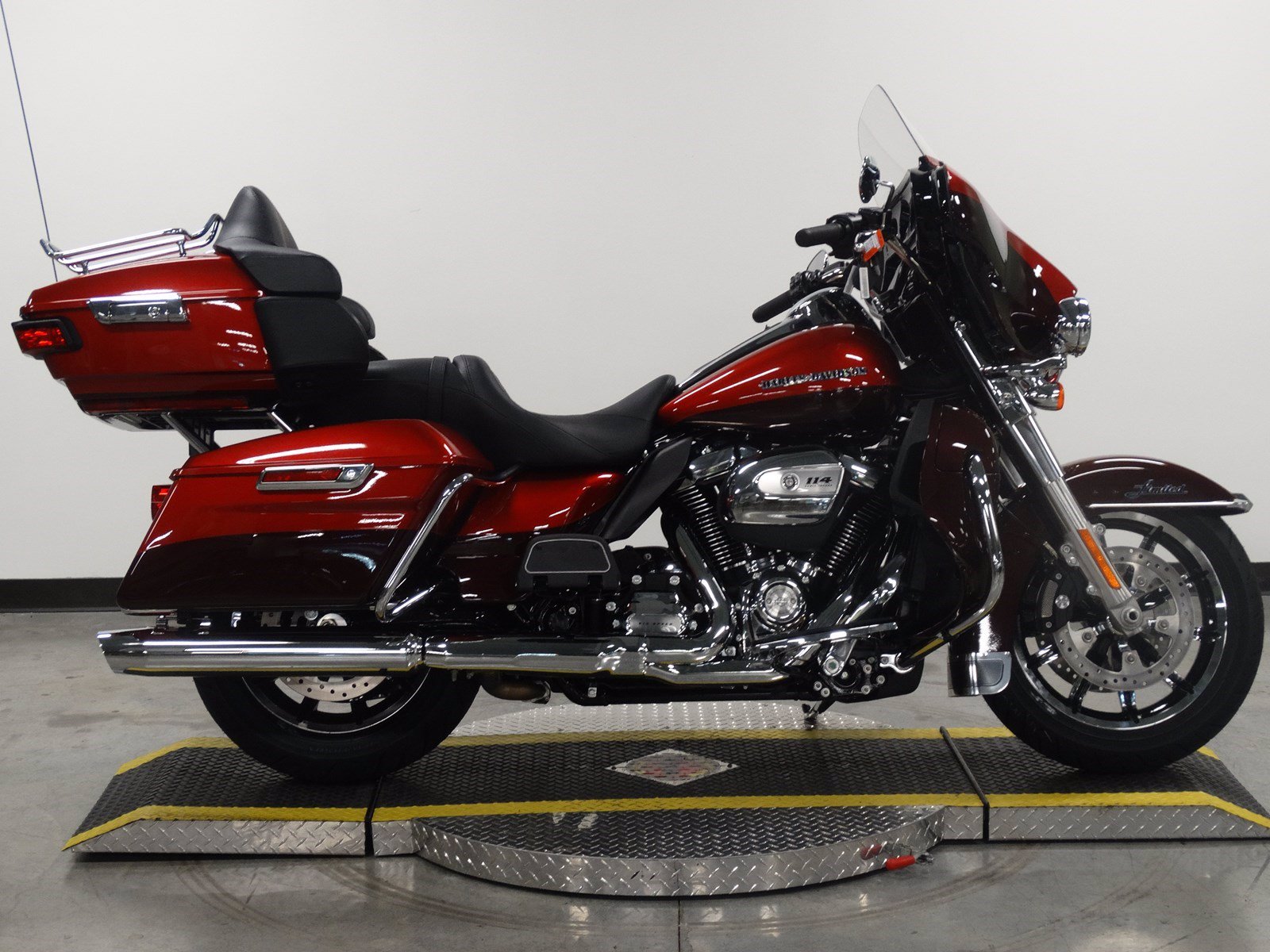 New 2019 Harley-Davidson Ultra Limited FLHTK Touring in Riverside