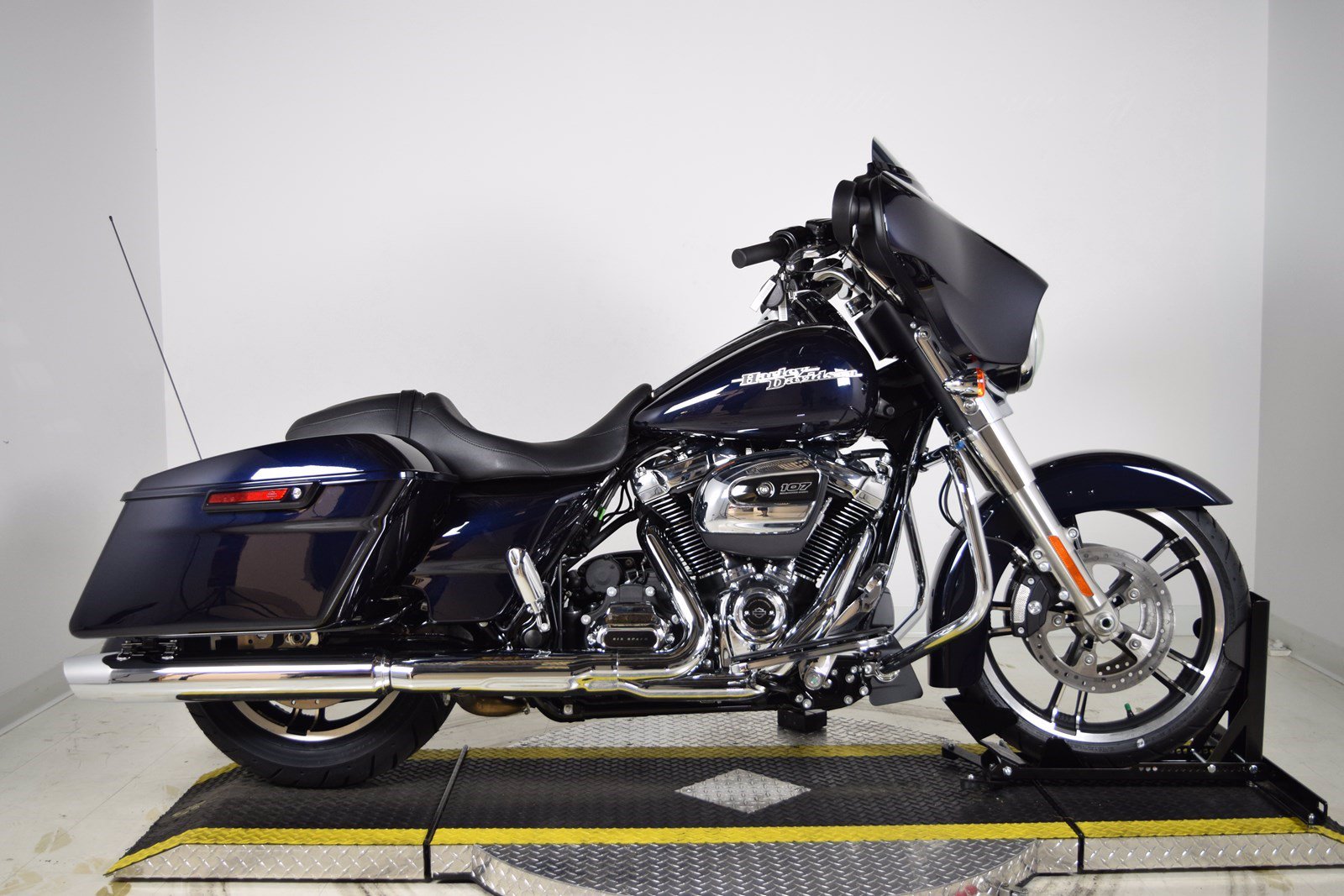 New 2019 Harley-Davidson Street Glide FLHX Touring in Riverside ...