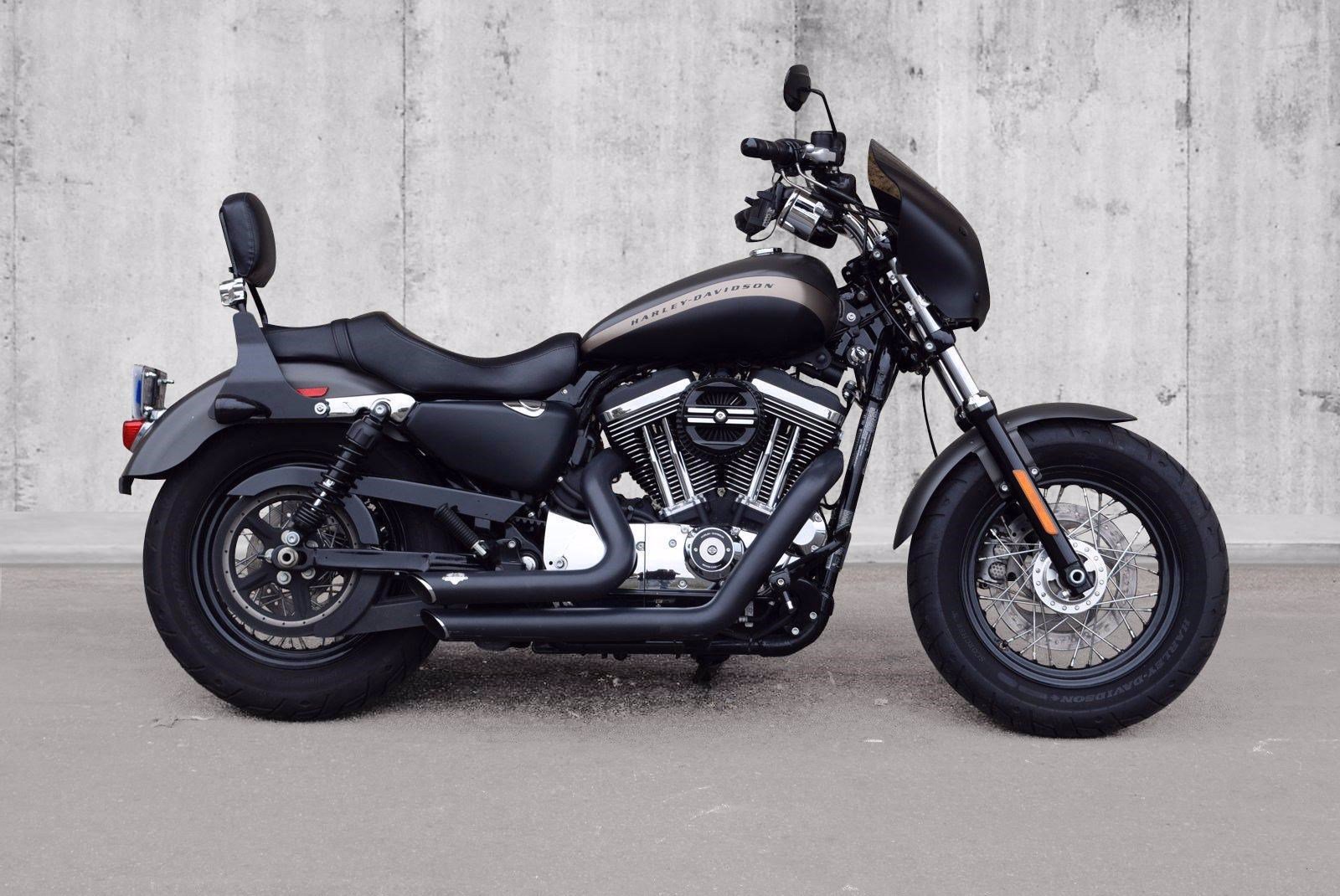 Pre-Owned 2018 Harley-Davidson Sportster 1200 Custom XL1200C Sportster