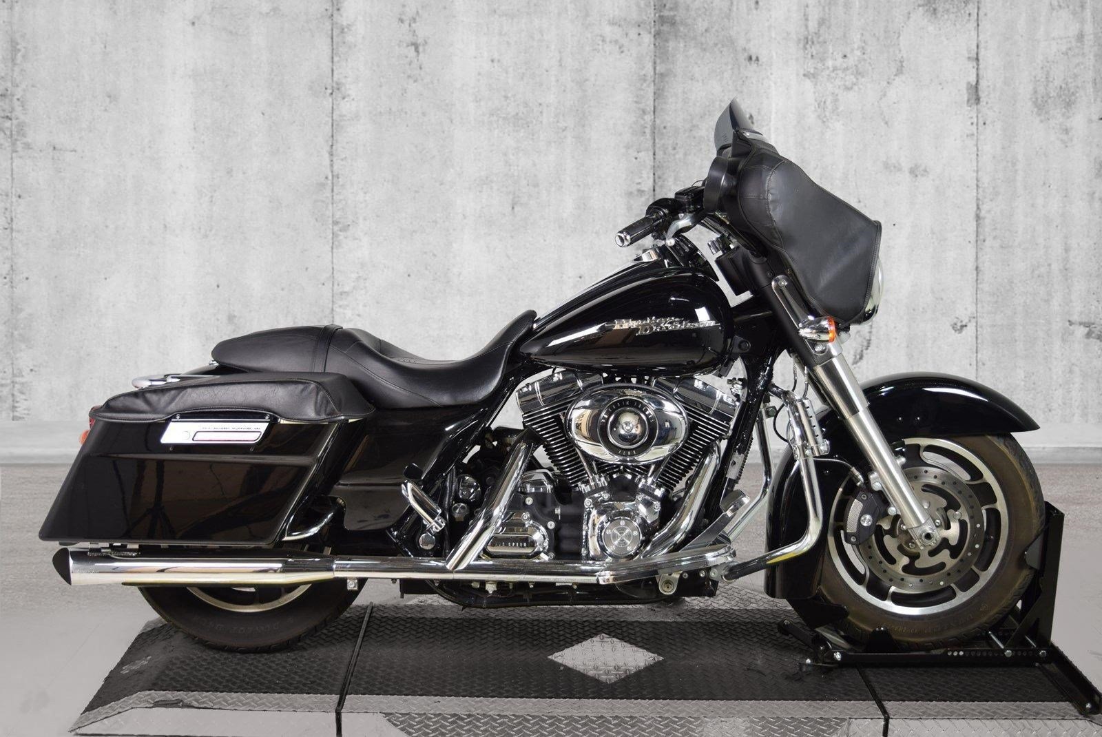 Pre-Owned 2008 Harley-Davidson Street Glide FLHX Touring in Riverside #