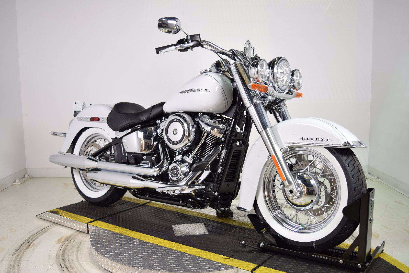 New 2020 Harley-Davidson Softail Deluxe FLDE Softail in ...