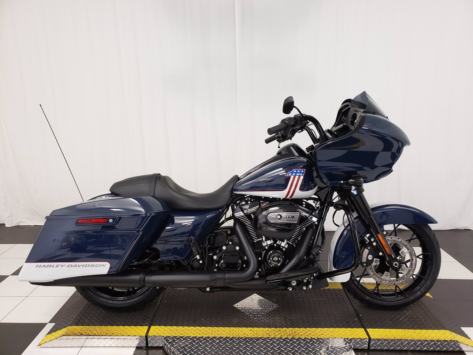 New 2020 Harley Davidson Road Glide Special Fltrxs Touring In Riverside 20fltrxsbluwht